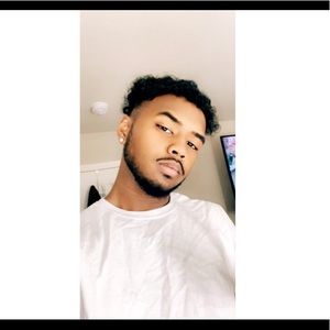 Meet your Posher, Romiel